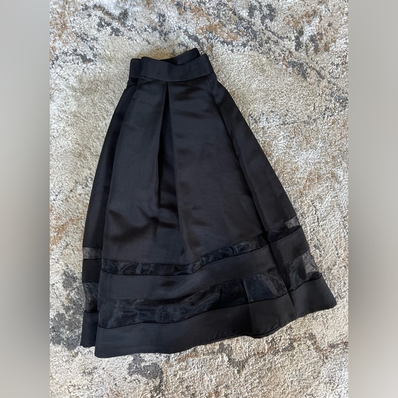 Black Skirt-excellent condition! - Picture 1 of 6